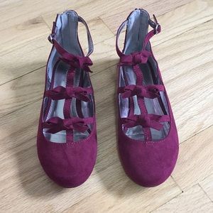 Girls Dark Purple Dress Shoes In The Size 3